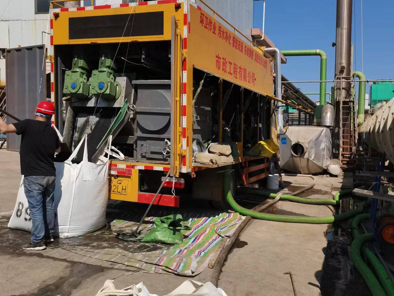 观山湖淤泥压干处理